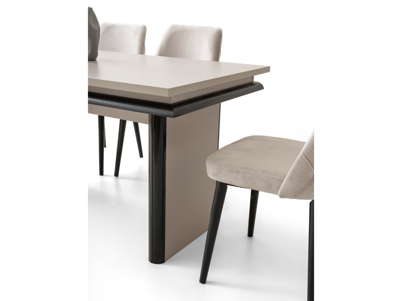 Karizma %100 MDF Yemek Masası