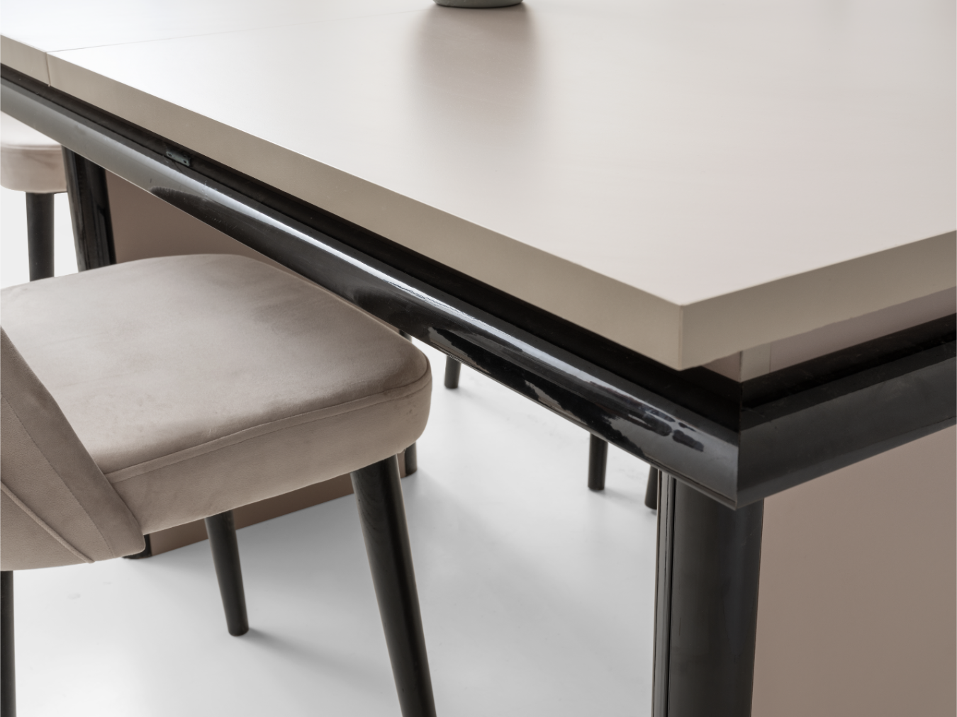 Karizma %100 MDF Yemek Masası